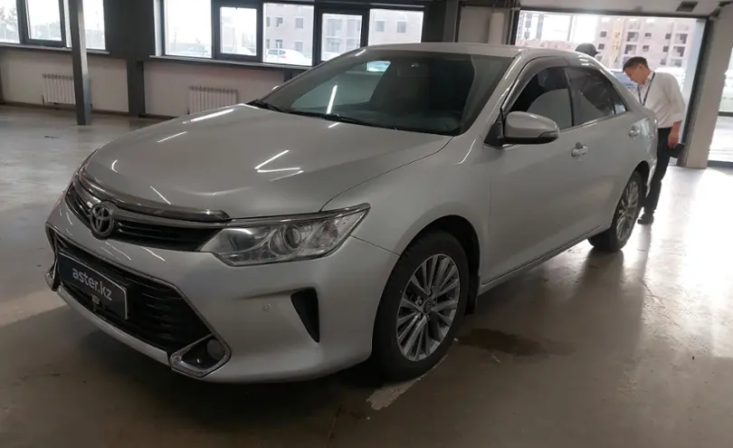 Toyota Camry 2016 года за 9 500 000 тг. в Астана