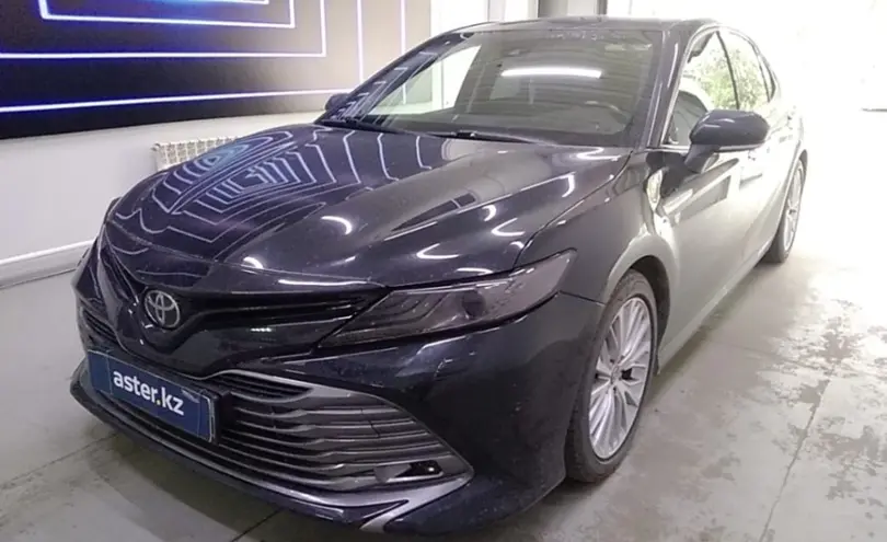 Toyota Camry 2018 года за 14 000 000 тг. в Павлодар