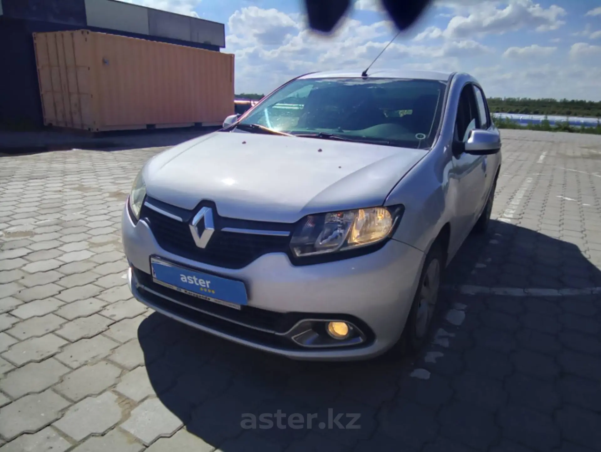 Renault Logan 2016