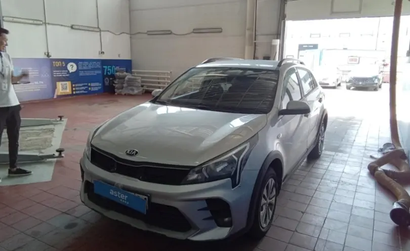 Kia Rio 2021 года за 7 200 000 тг. в Астана