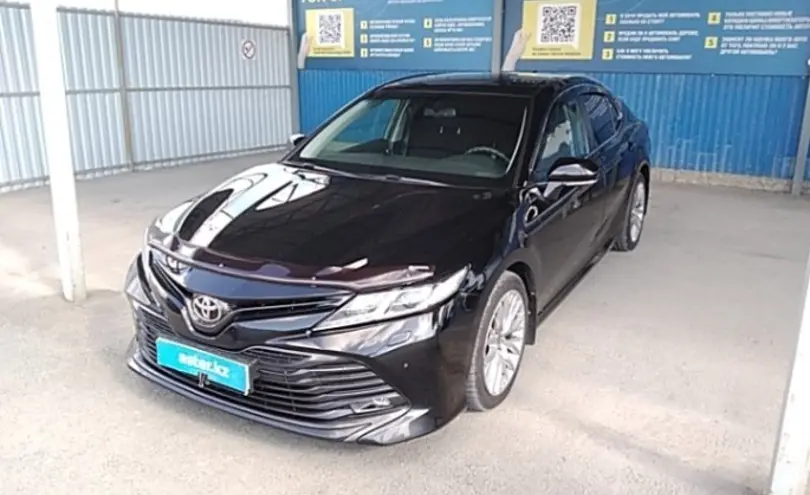 Toyota Camry 2020 года за 14 000 000 тг. в Атырау