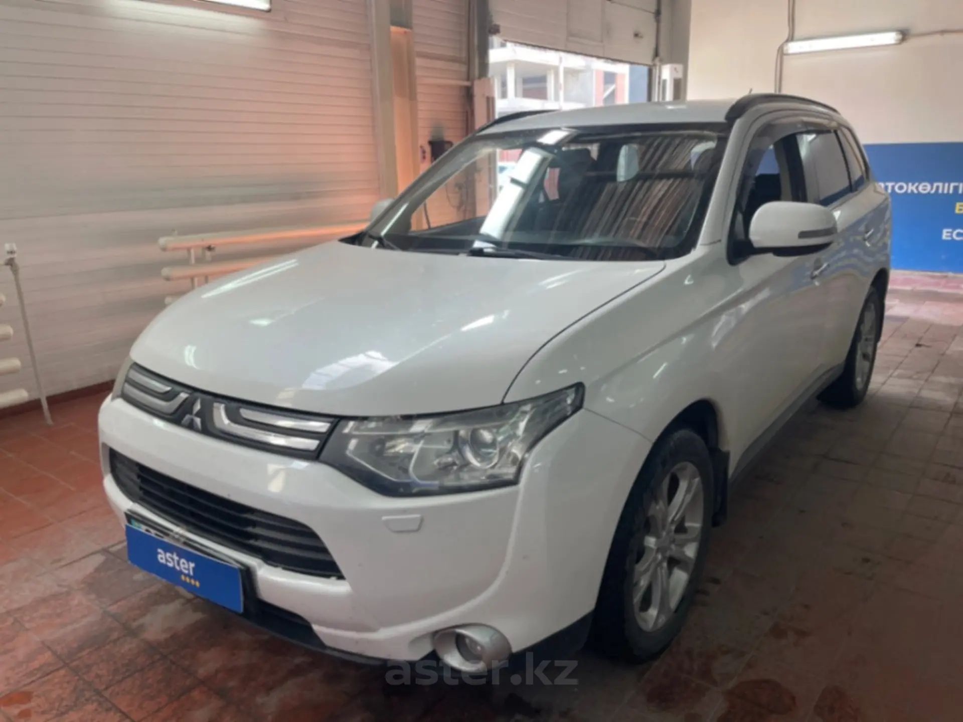 Mitsubishi Outlander 2013