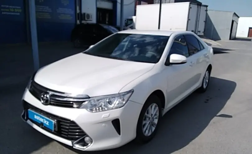 Toyota Camry 2017 года за 12 500 000 тг. в Атырау