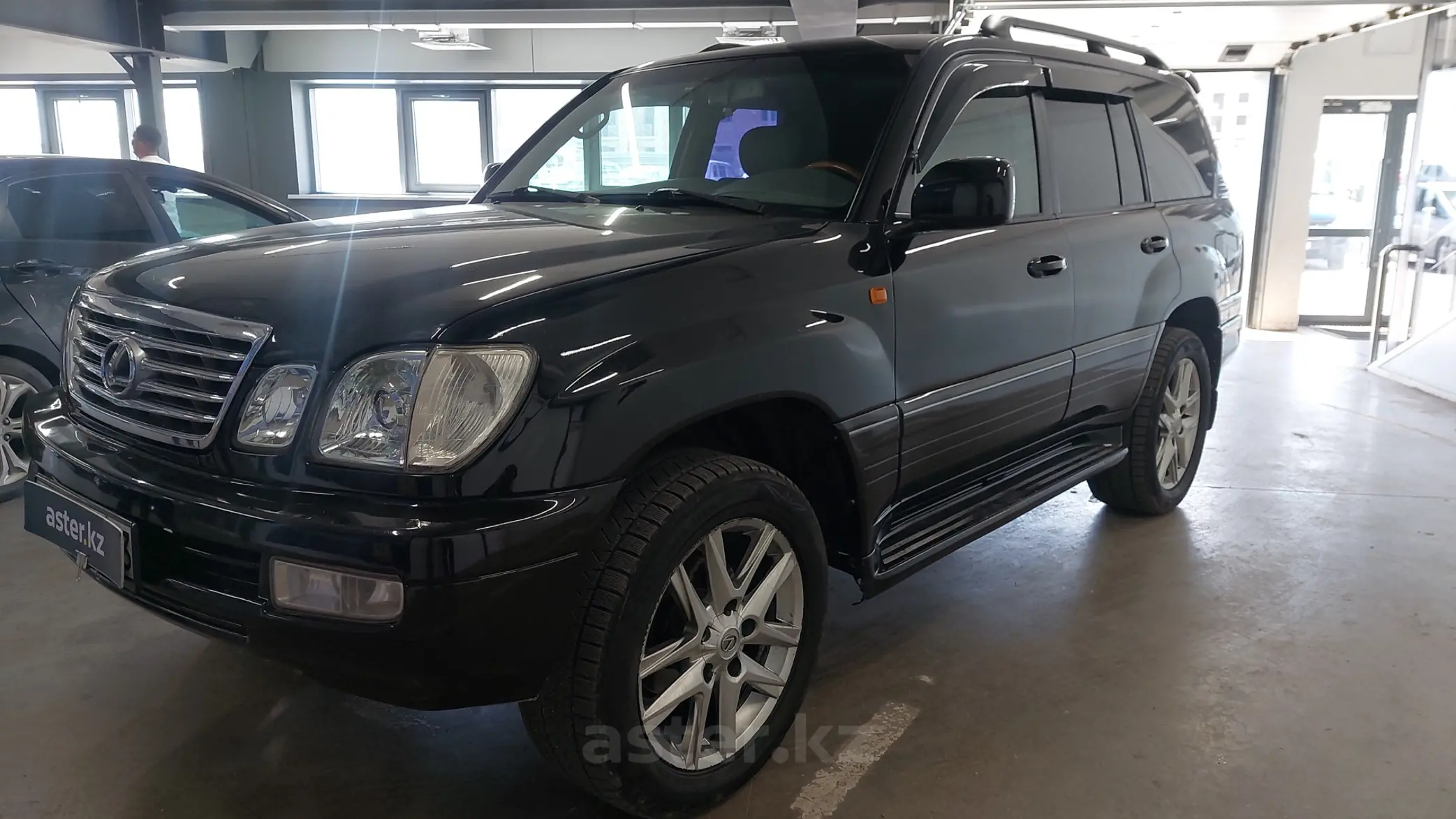 Lexus LX 2006