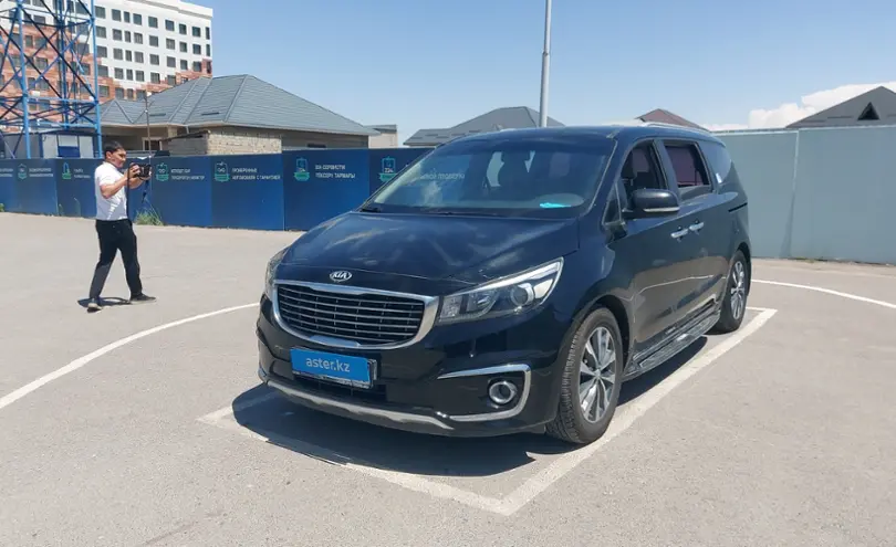 Kia Carnival 2018 года за 13 000 000 тг. в Шымкент