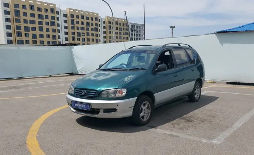 Toyota Ipsum 1996 года за 3 200 000 тг. в Алматы