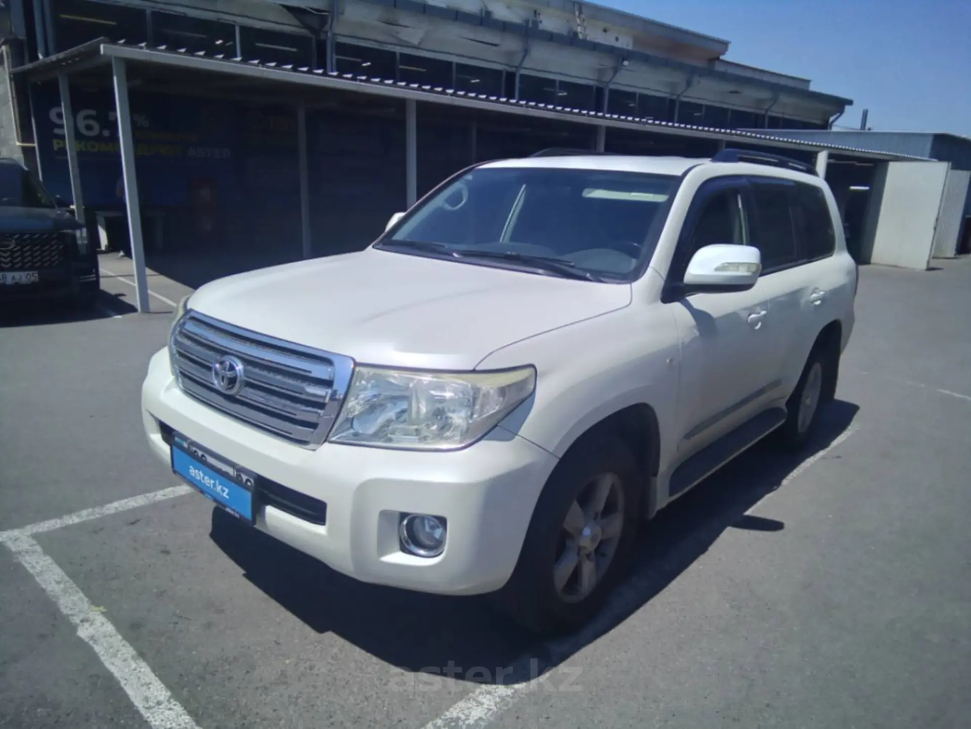 Toyota Land Cruiser 2011