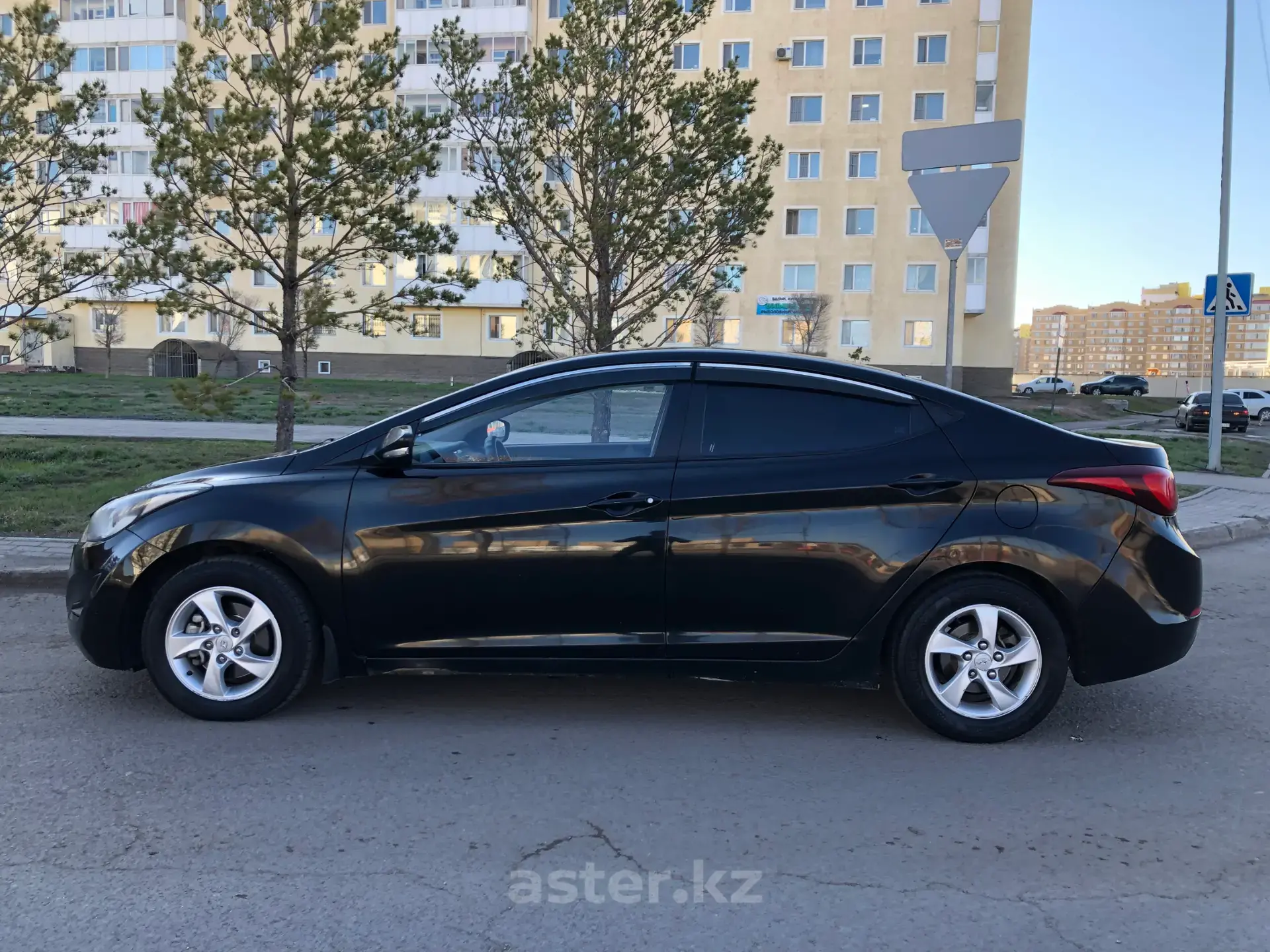 Hyundai Elantra 2014