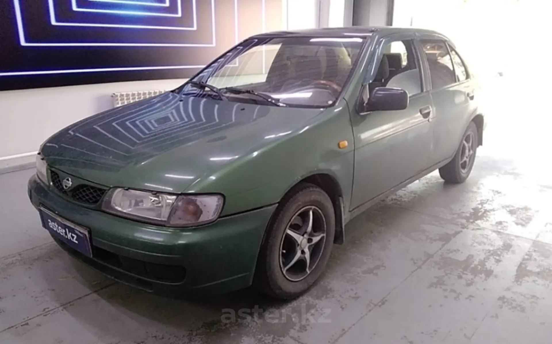 Nissan Almera 2000