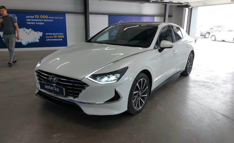 Hyundai Sonata 2020 года за 12 000 000 тг. в Астана