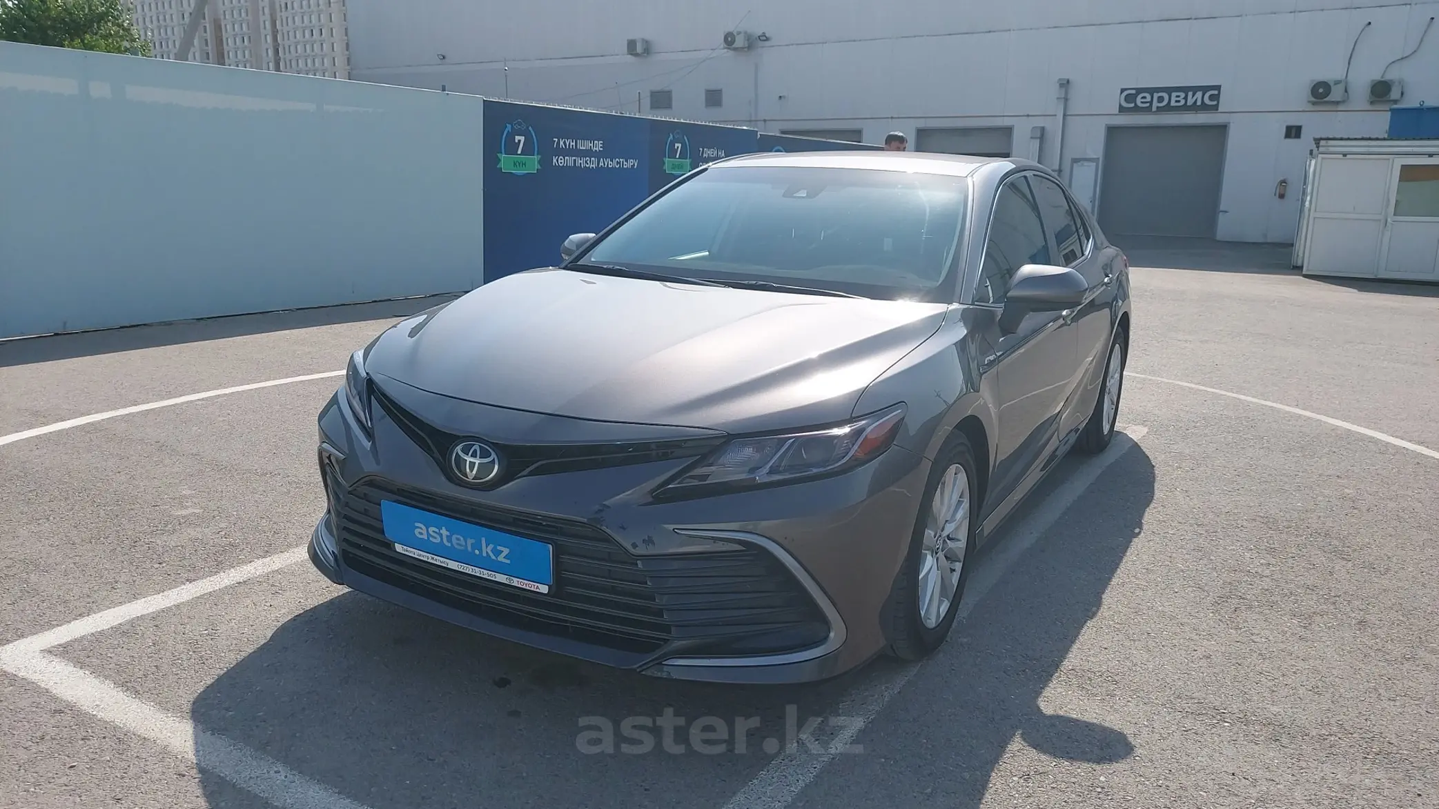 Toyota Camry 2019