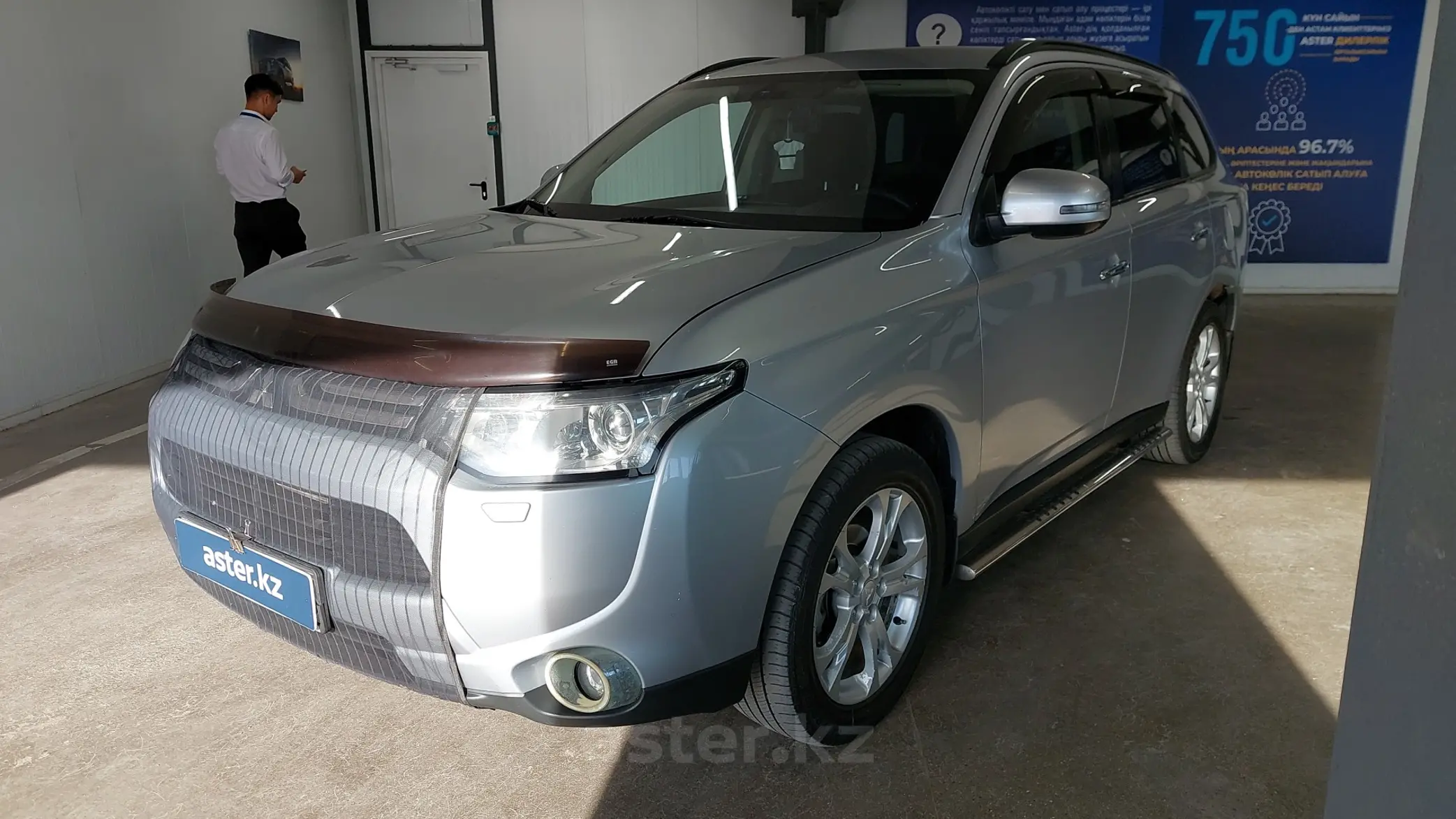 Mitsubishi Outlander 2013