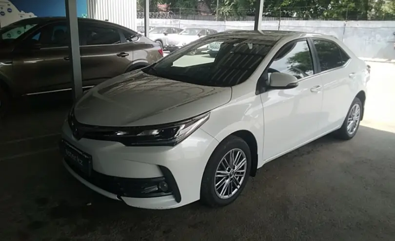 Toyota Corolla 2018 года за 8 700 000 тг. в Алматы