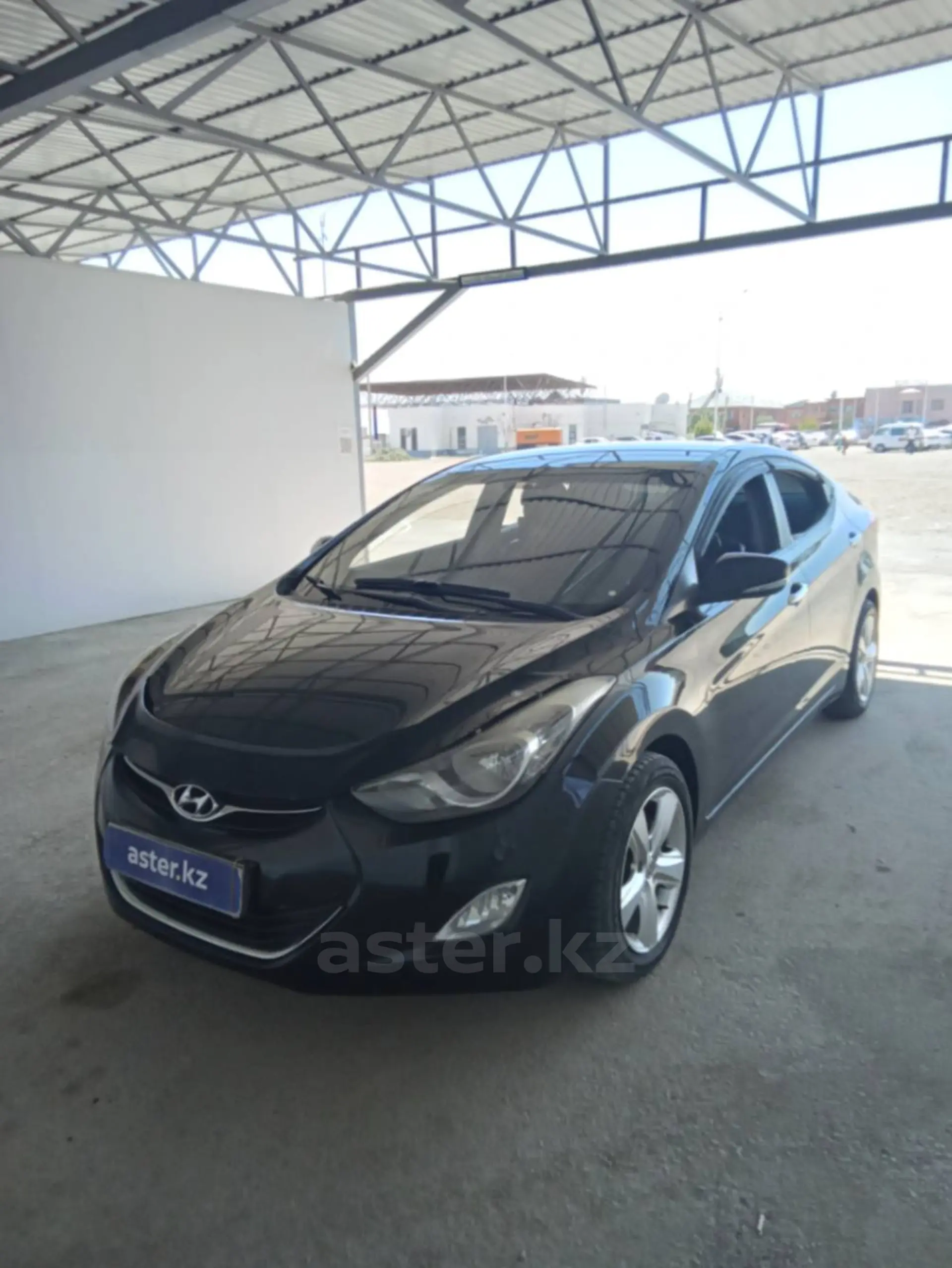 Hyundai Avante 2011