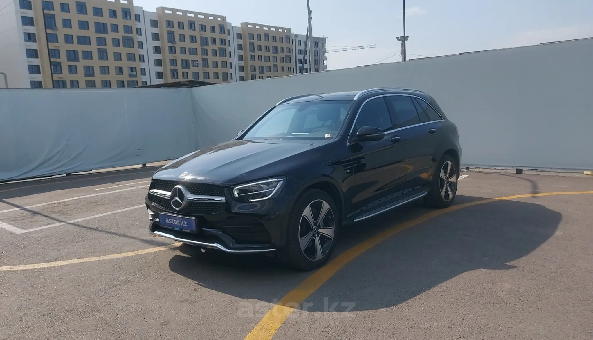 Mercedes-Benz GLC 2023