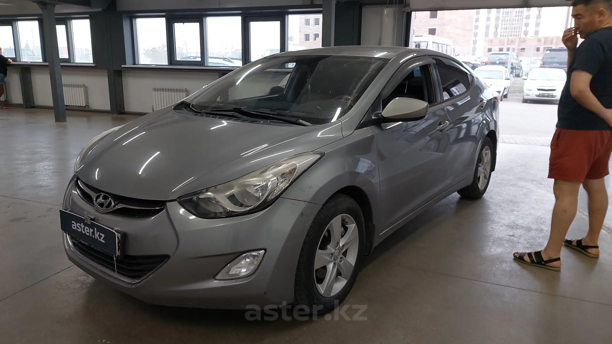 Hyundai Elantra 2012