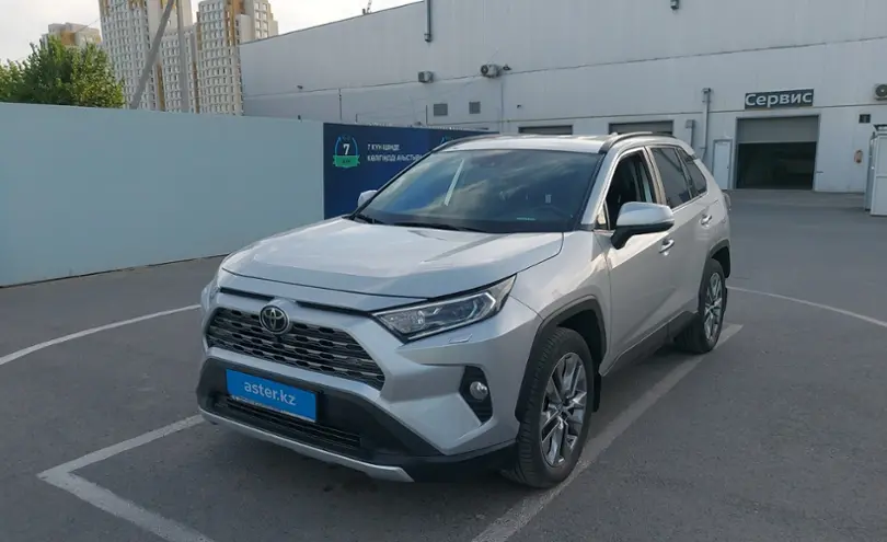 Toyota RAV4 2020 года за 14 000 000 тг. в Шымкент