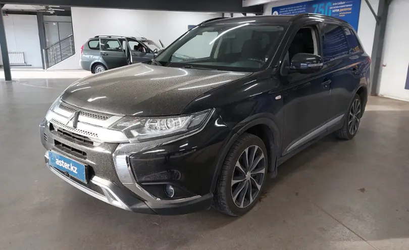 Mitsubishi Outlander 2019 года за 9 000 000 тг. в Астана