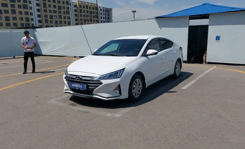 Hyundai Elantra 2019 года за 8 000 000 тг. в Алматы