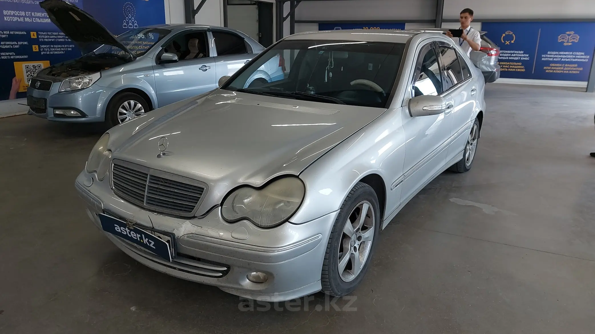 Mercedes-Benz C-Класс 2005