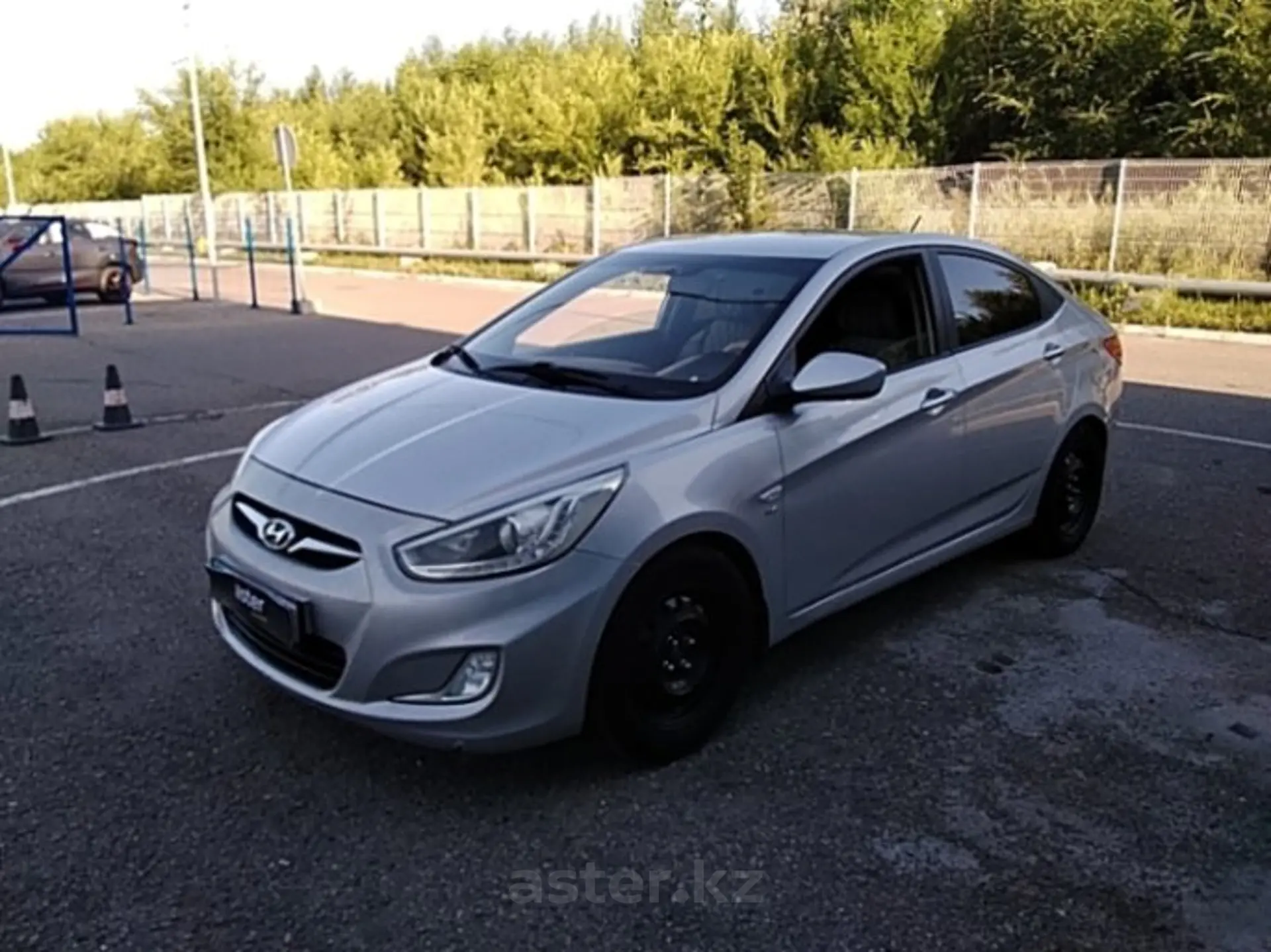 Hyundai Accent 2013