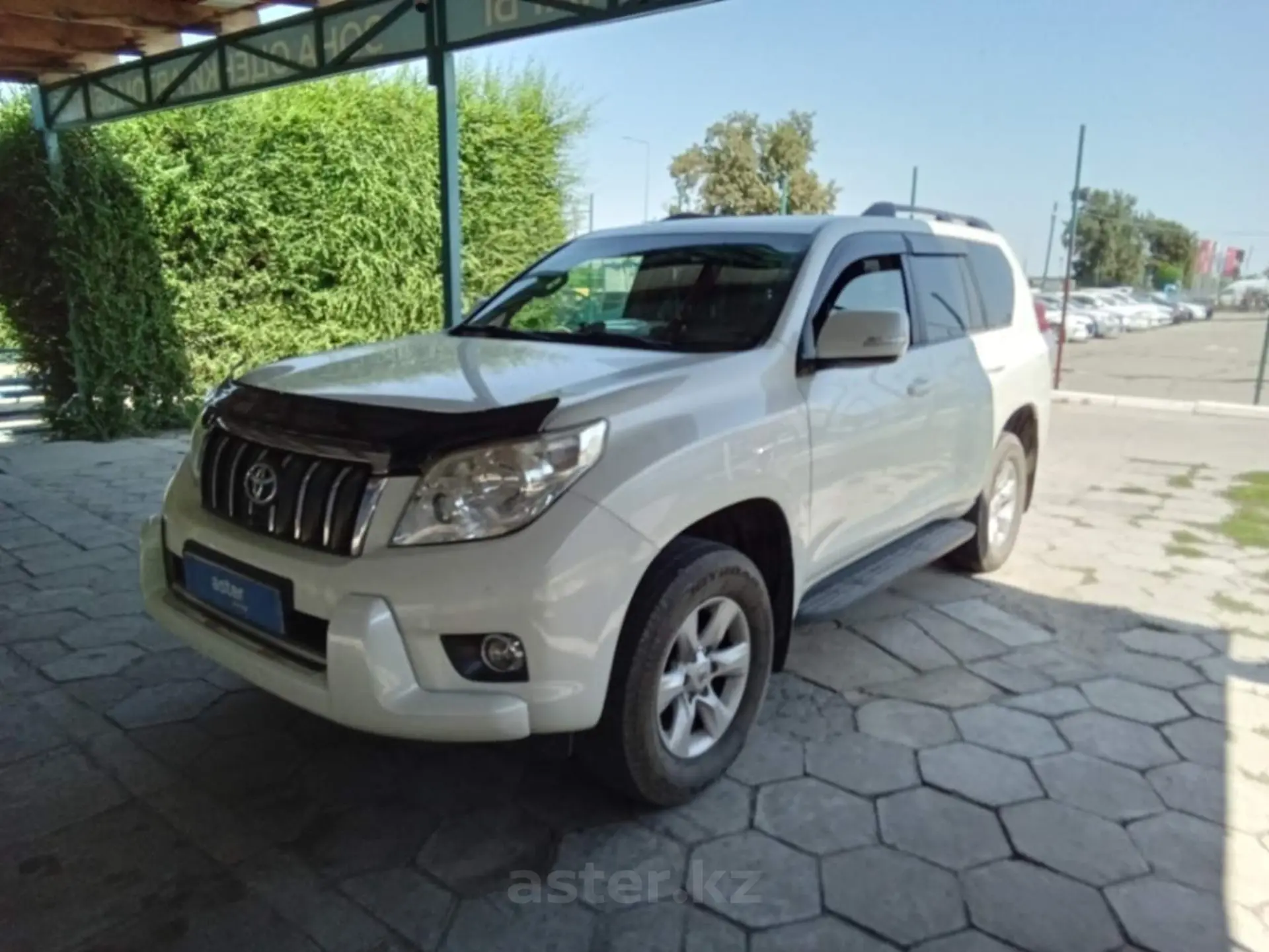 Toyota Land Cruiser Prado 2011