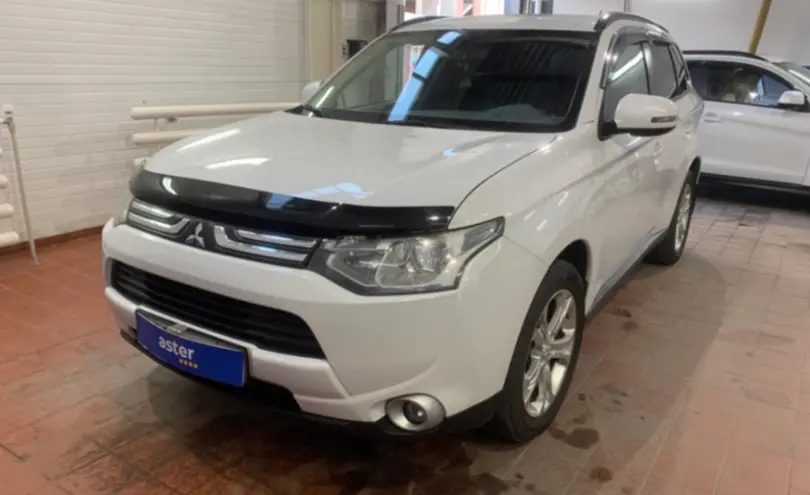 Mitsubishi Outlander 2013 года за 8 000 000 тг. в Астана