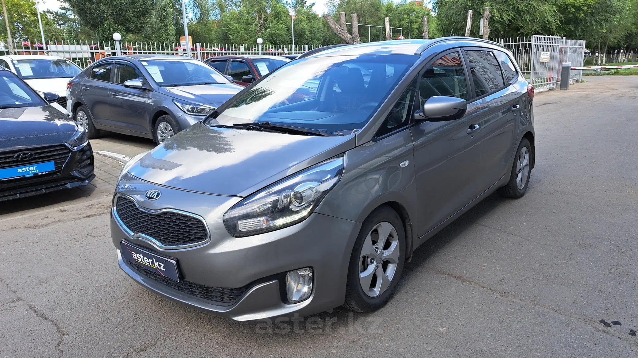 Kia Carens 2013