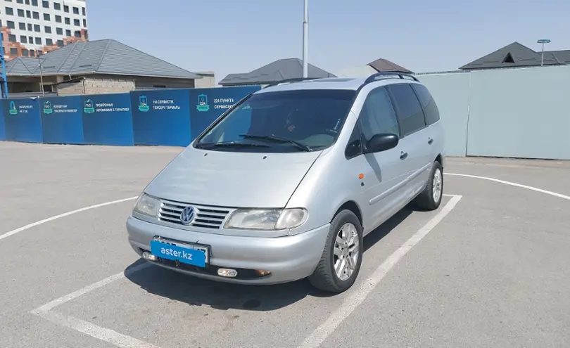 Volkswagen Sharan 1996 года за 2 900 000 тг. в Шымкент