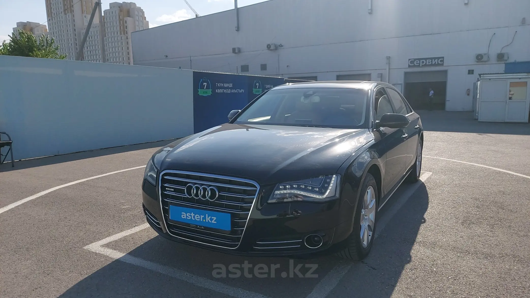 Audi A8 2011