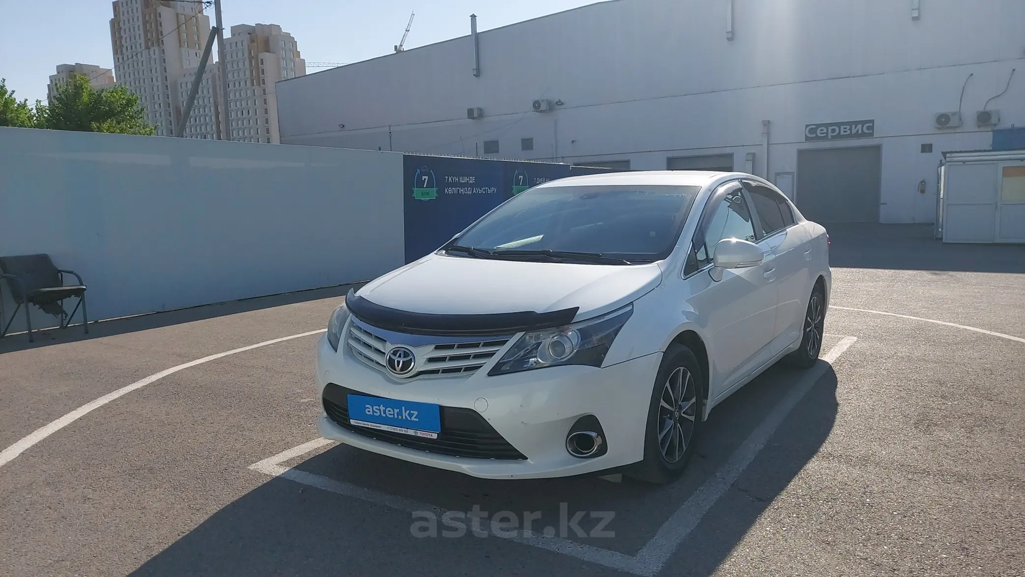 Toyota Avensis 2013