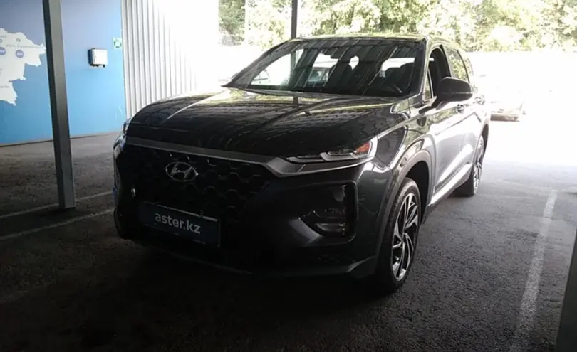 Hyundai Santa Fe 2019 года за 13 500 000 тг. в Алматы