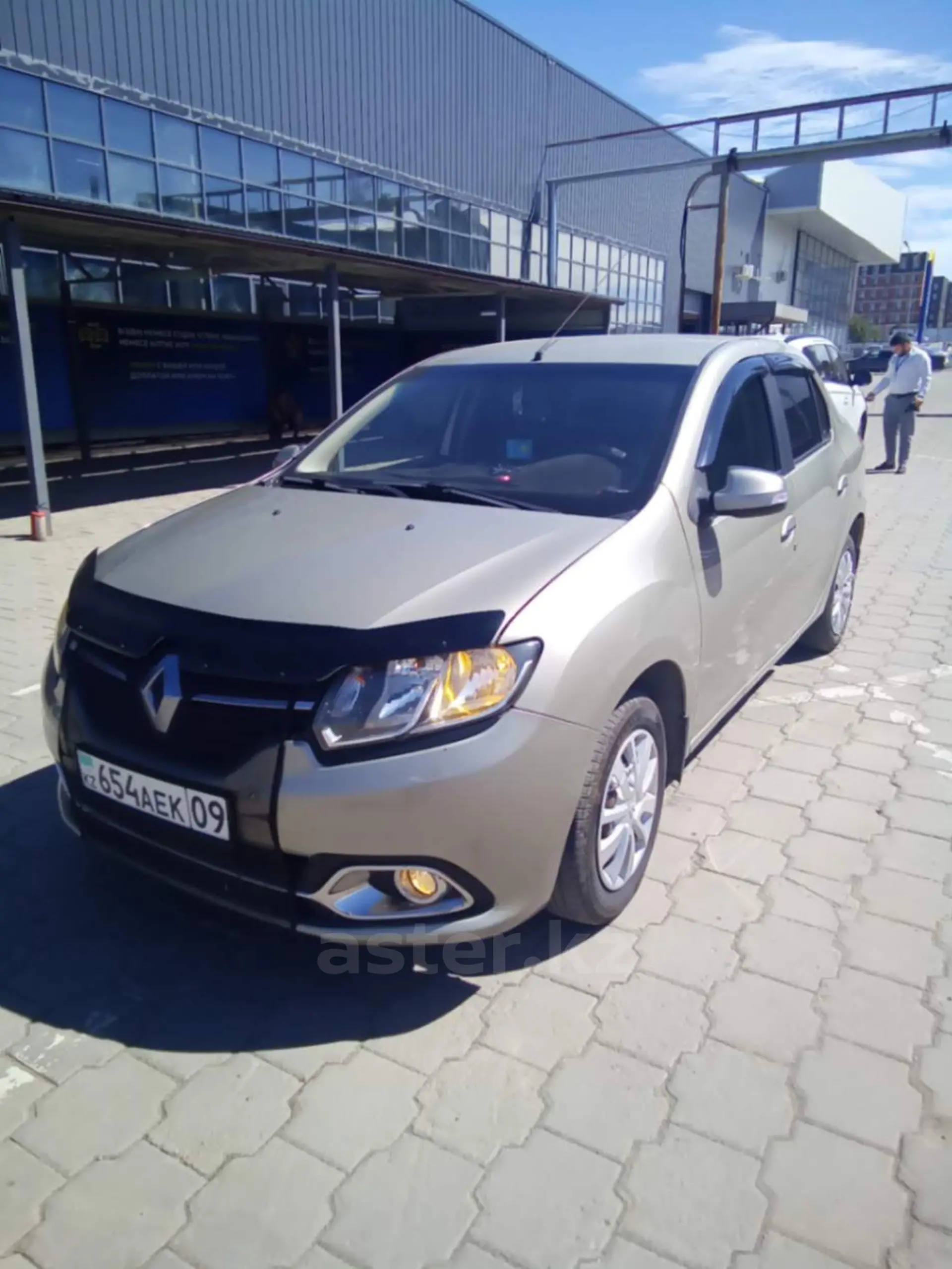 Renault Logan 2016