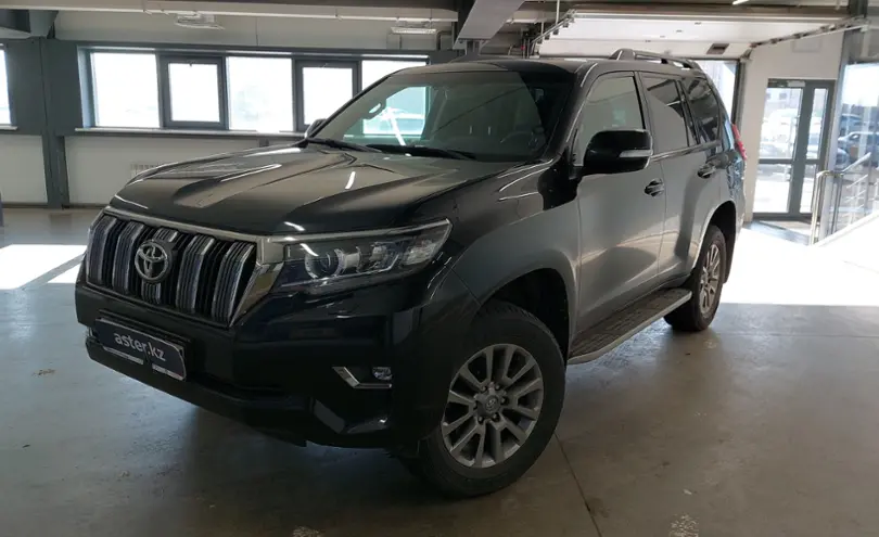 Toyota Land Cruiser Prado 2017 года за 25 000 000 тг. в Астана