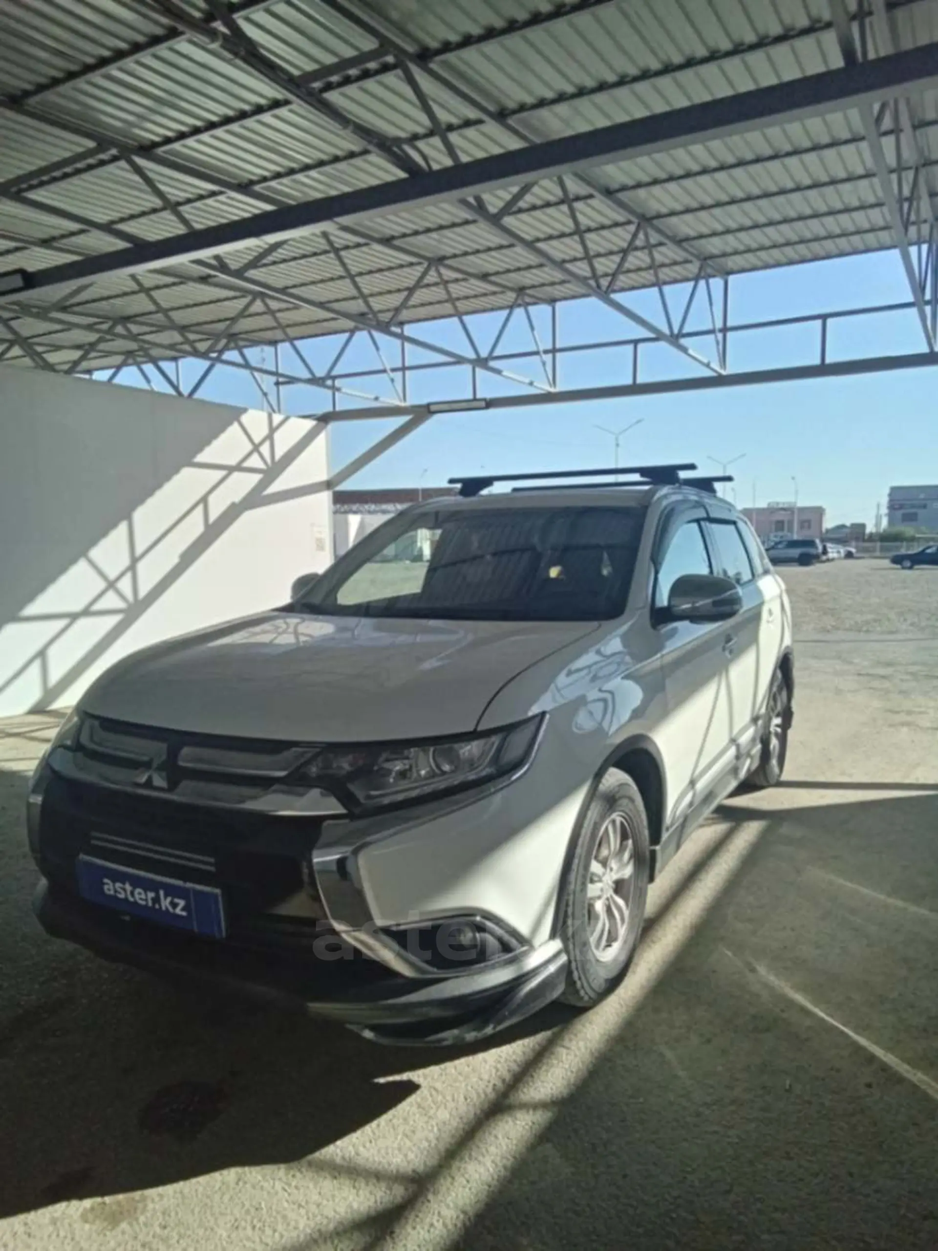 Mitsubishi Outlander 2015