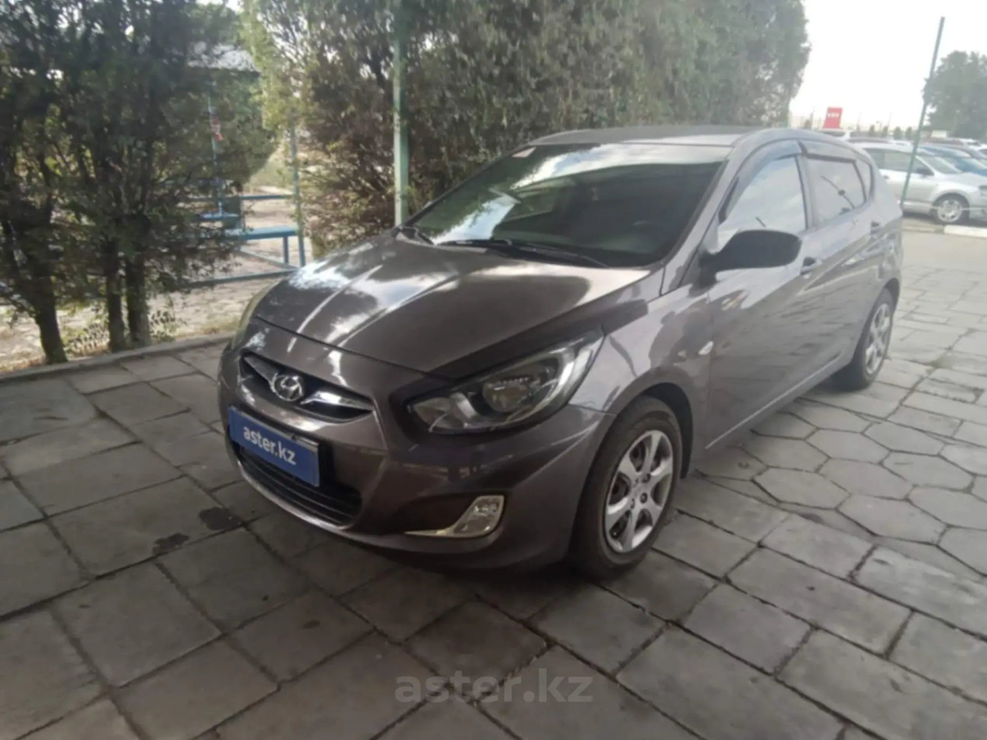 Hyundai Accent 2013