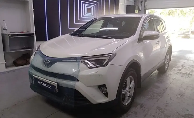 Toyota RAV4 2017 года за 12 000 000 тг. в Павлодар