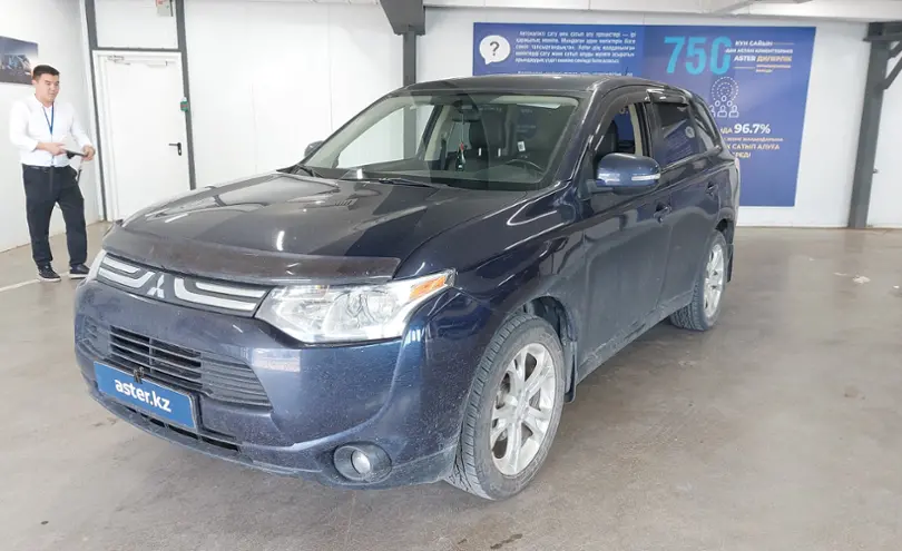 Mitsubishi Outlander 2013 года за 8 000 000 тг. в Астана