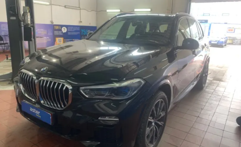 BMW X5 2019 года за 25 000 000 тг. в Астана