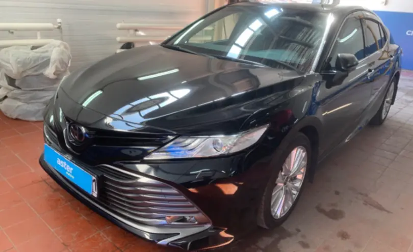 Toyota Camry 2021 года за 16 000 000 тг. в Астана