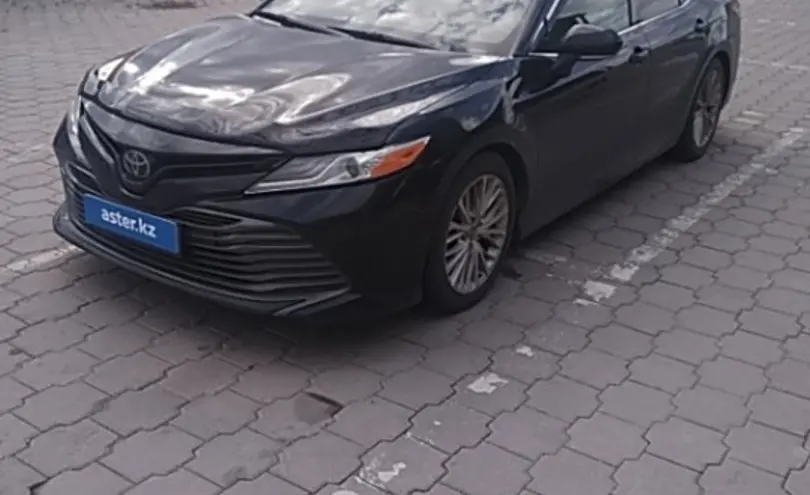 Toyota Camry 2018 года за 11 000 000 тг. в Караганда