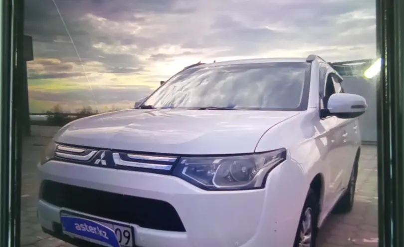 Mitsubishi Outlander 2012 года за 8 000 000 тг. в Караганда