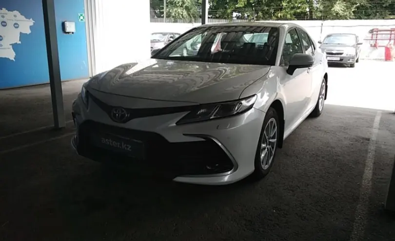 Toyota Camry 2021 года за 16 000 000 тг. в Алматы