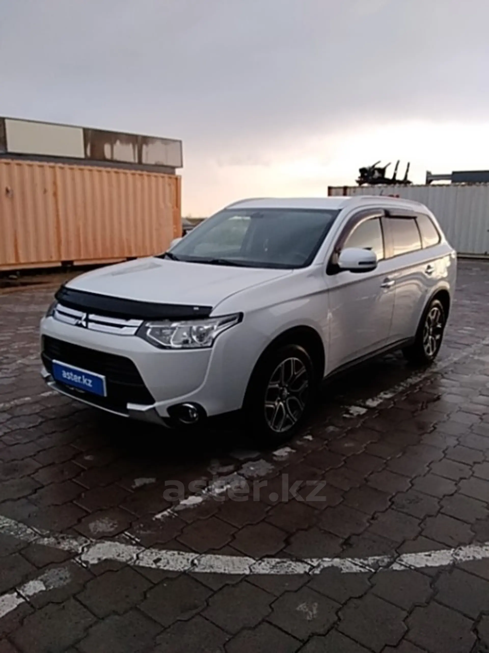 Mitsubishi Outlander 2014