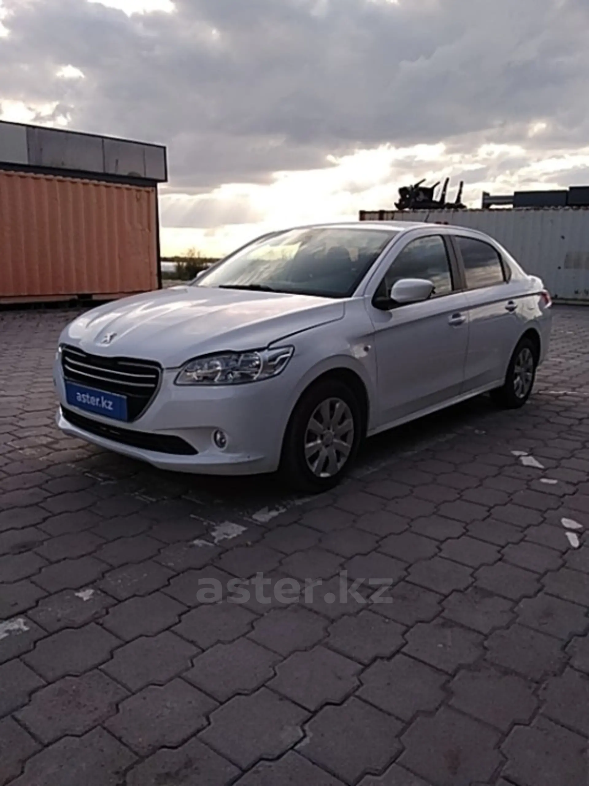 Peugeot 301 2018