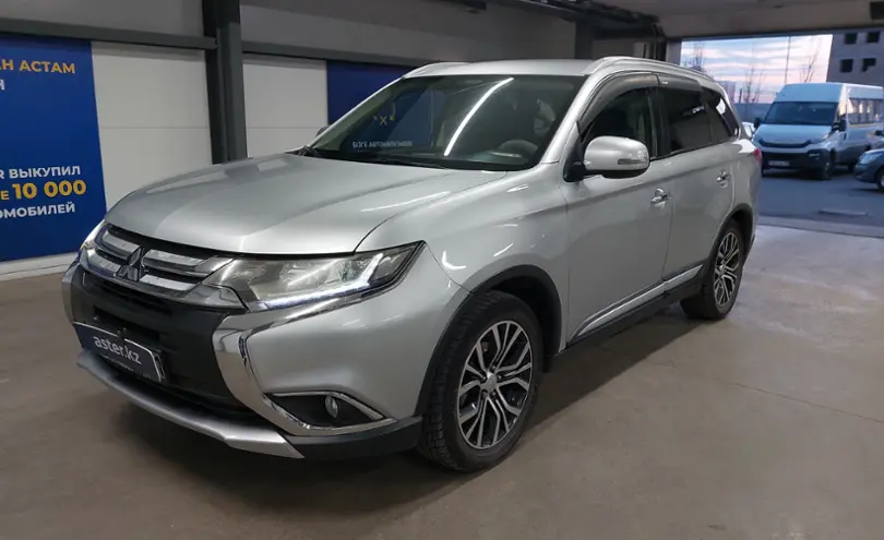 Mitsubishi Outlander 2015 года за 10 000 000 тг. в Астана