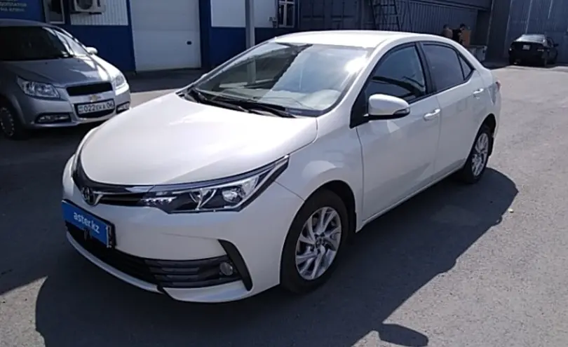 Toyota Corolla 2018 года за 8 500 000 тг. в Атырау