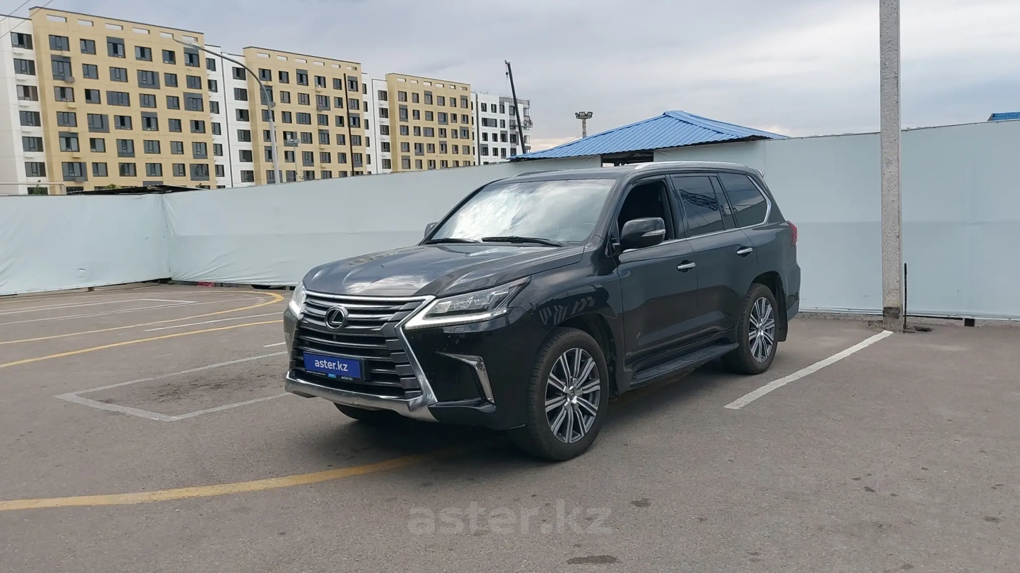 Lexus LX 2016