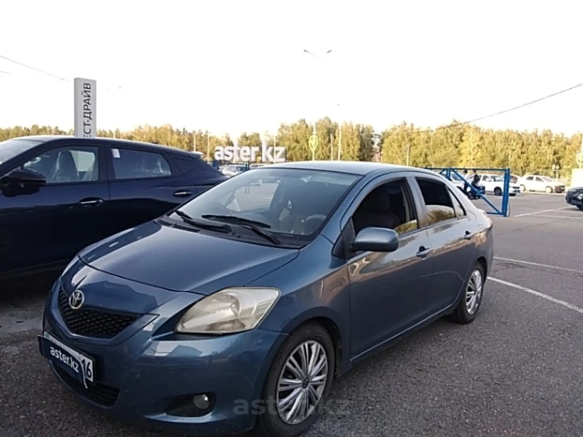 Toyota Yaris 2011