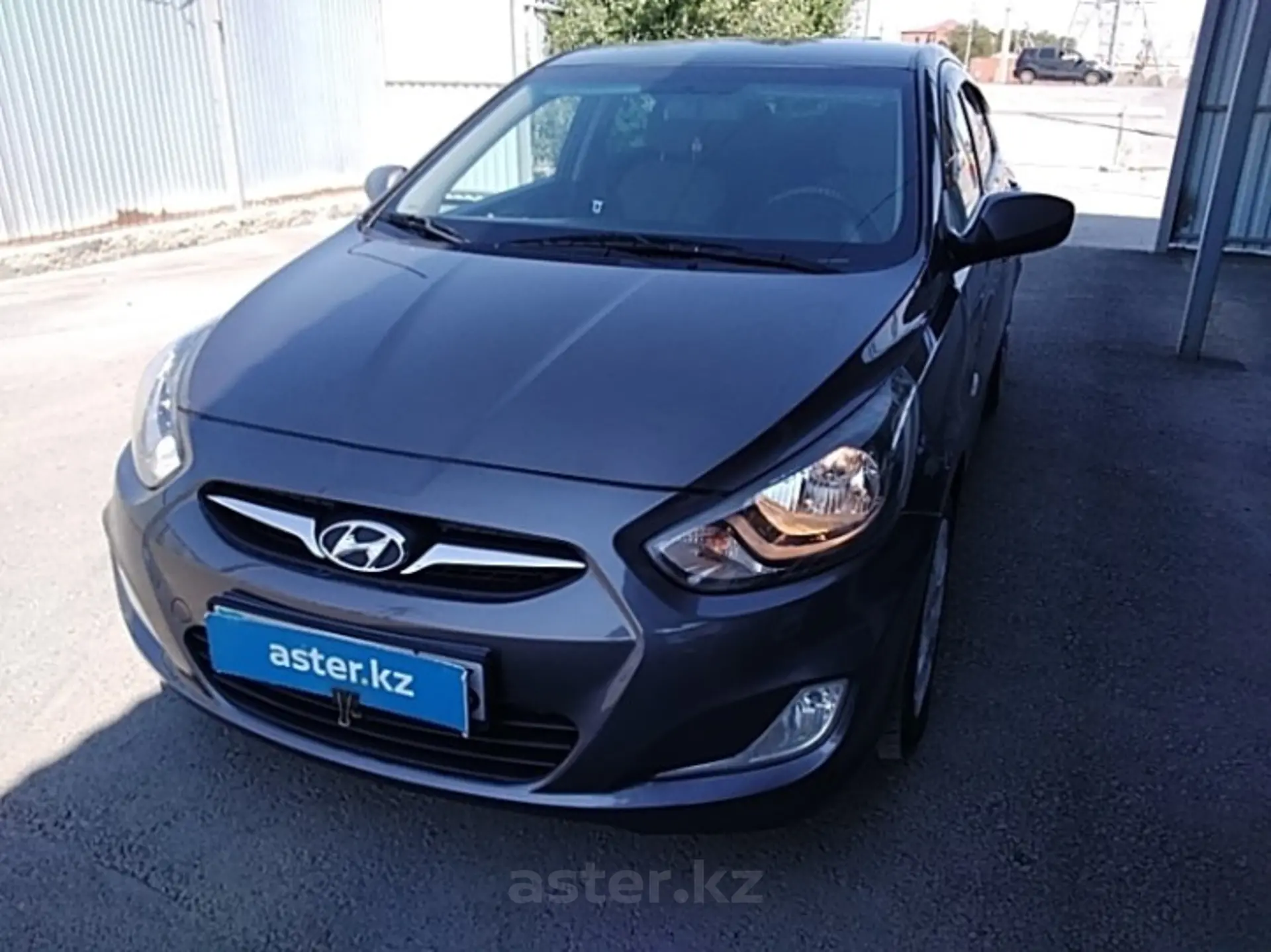 Hyundai Accent 2013